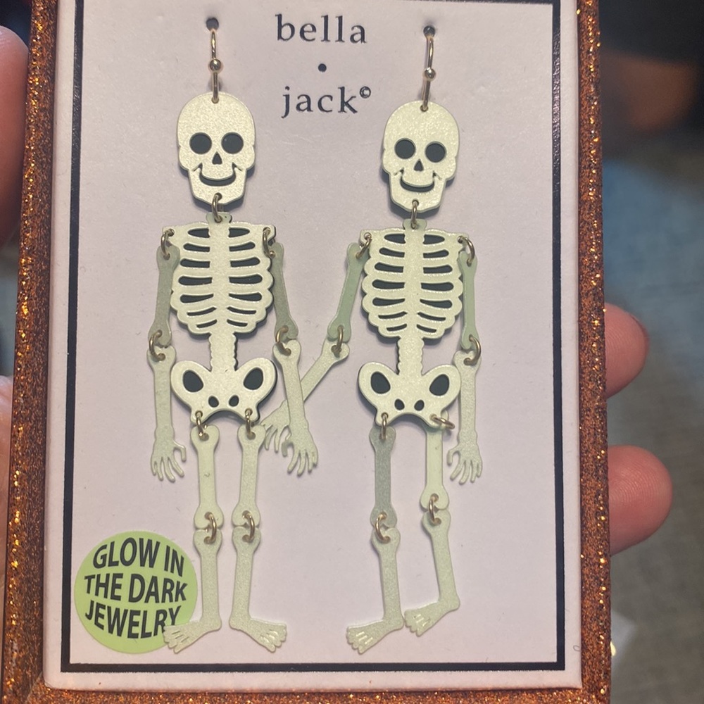 Skeleton earrings that glow in the dark by Bella Jack for Halloween NWT - Picture 8 of 8